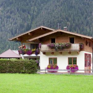 Alluring Apartment with Swimming Pool in Waidring Tyrol