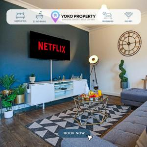 Stylish House with Smart TVs and Netflix, Fast Wifi, Free Parking and Garden by Yoko Property