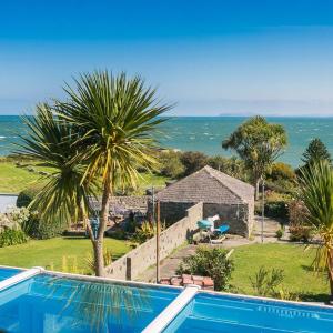 Tyn Lon, Moelfre, A Traditional Welsh Home By The Coast Pass the Keys