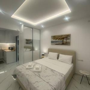 Stylish Gem Close to Acropolis