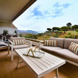 Appart de standing Piscine Superbe vue golf
