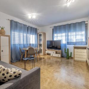 Centric Cordoba Home
