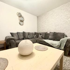 Cosy Modern 3-Bed Near Etihad, COOP Arena - AO arena and City Center