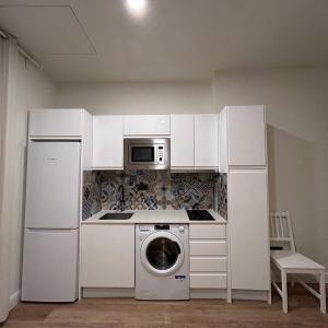 2 Habitaciones privadas con 1 baño privado, salon y cocina