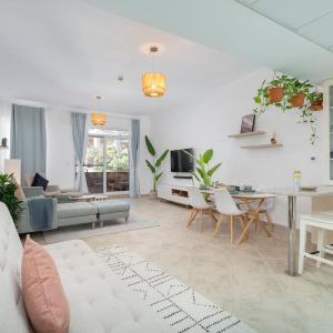 StayShort - Cozy 1-Bedroom Apartment for 5 in Motor City!