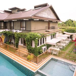 Urban Glamp Resort Iloilo