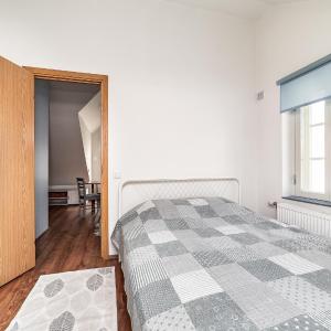 Apartment for four with free parking