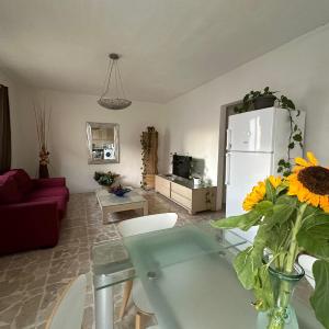 F61 Room with private bathroom near the Beach in a shared apartment