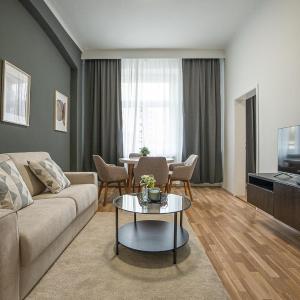 Cozy 1-BR apartment with a king bed in a calm area