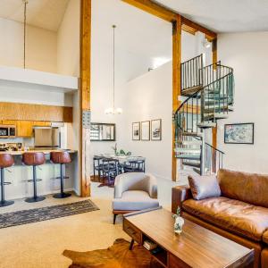 Walk to Lift: Mtn-View Crested Butte Condo w/ Loft