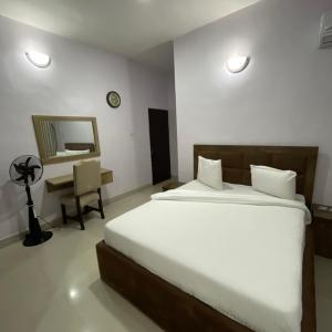 Bots Luxury Apartment
