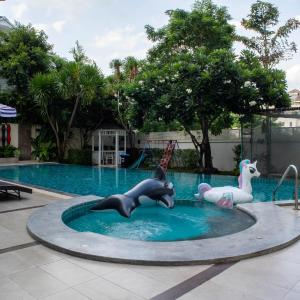 Shine Sukhumvit 33 Aparthotel Phrompong