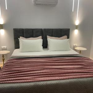 Lindi's room 1 5