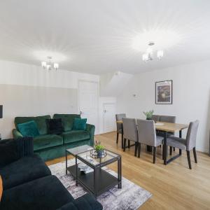 Aylesbury 3BR Home, Sleeps 5,Ideal for Families & Contractors Homely Stay
