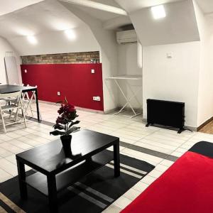 Stag & Party Travelers Flat