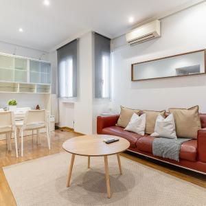 Central Cozy -1Bedroom 1Bath -Anton Martin