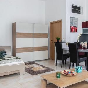 Downtown Hideaway Apartment