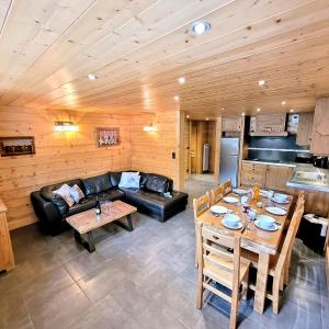 Superbe T3 + cabine au centre des Gets, proche pistes, 7 pers, 4⭐, Wifi, équipements complets - FR-1-598-83