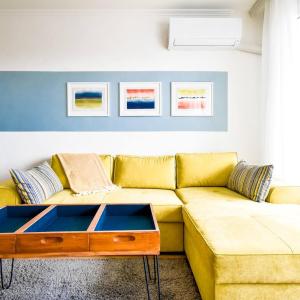 Work Friendly 2BR AC Terrace Str Parking