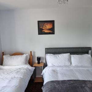 3-Beds Sleep 7 with Garden & Private Parking