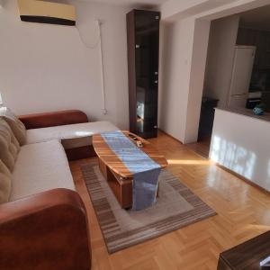 Apartment Chalovski