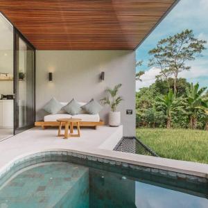 Luxurious & Serene Apt with Private Pool, Central