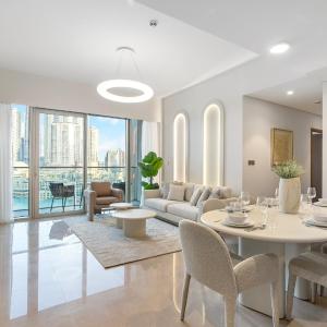 Elegant Retreat with Stunning Burj Khalifa Views