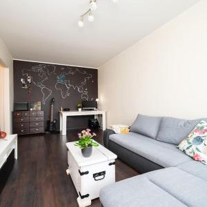 Convenient Stay Close to Airport and Old Town