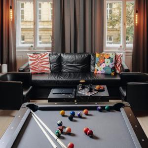 Cinema Apartment Billiard & Foosball - City Centre
