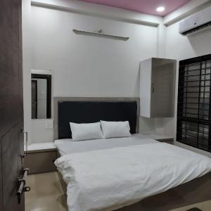 Satyabhama Homestay-Opel-2 BHK Apartment