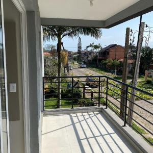 Ótimo apto 50m da areia churrasqueira 2Q 2 banheiros 201