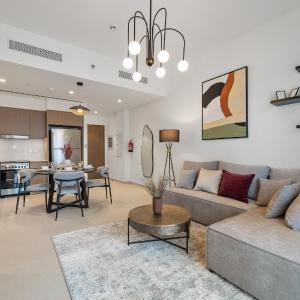 Chic Home with Great Views Near Burj Khalifa 197GR-2