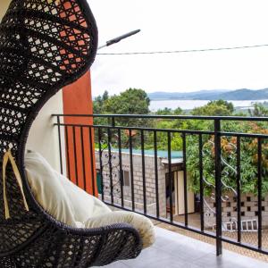 Stunning lakeview Apt 8mins from Speke Resort