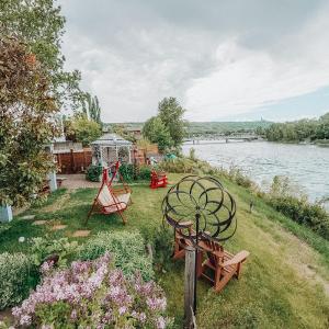 Along River Ridge