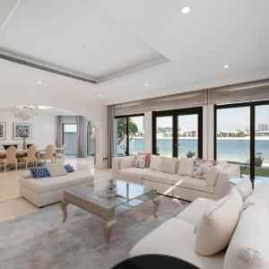 Frond M, Beachfront Villa, Palm Jumeirah - Mint Stay
