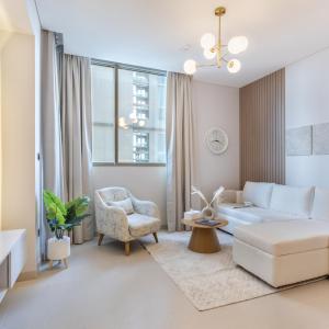 STAY BY LATINEM Luxury 2BR Holiday Home CV A813 near Burj Khalifa