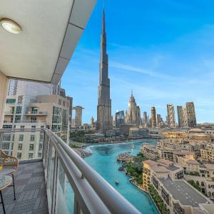 Burj Khalifa & Fountain Show Views 4 BHK In Downtown, 2 minutes walk to Dubai Mall