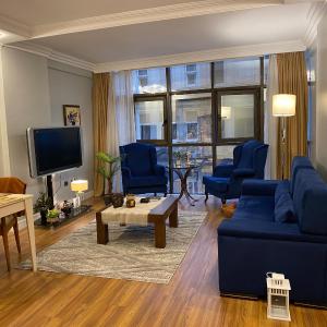Stay Comfort Home, 110 m2 Home at City Center, Metro in 10 seconds, 1 living room and 1 bedroom