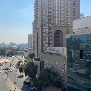 شقة على شارع التحرير اطلالة جزئية على النيل