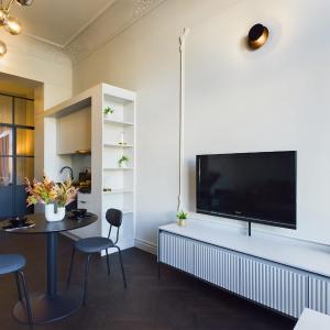 Wyjątkowy Apartament z Widokiem na Pałac Kultury by Noclegi Renters
