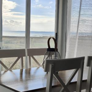 Precioso apartamento residencial con vistas al mar