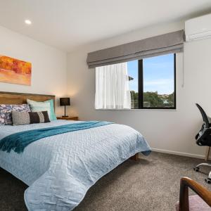 Auckland ONE Tree Hill Coby Suit