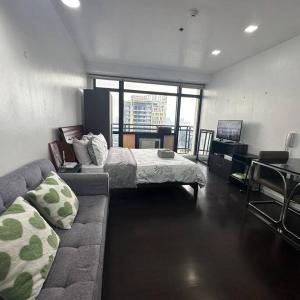 Gramercy Studio with City View fast WIFI Free use of Amenities