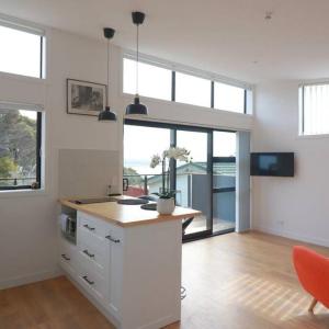 Cosy Tiny Home with Ocean Views
