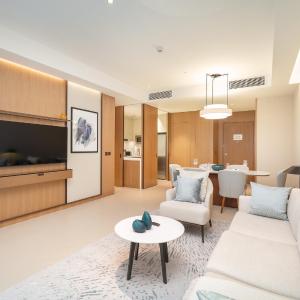 Spacious 3 Bedroom Apartment in Downtown with Burj Khalifa view
