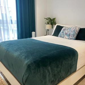 Stylish Apartment in Great City Location, Parking Possible - West One