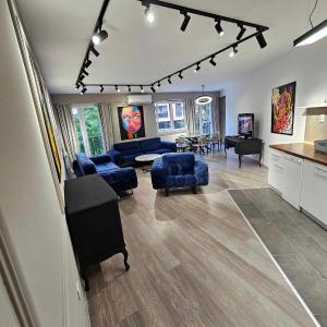 Spacious and lovely 130m2 central flat