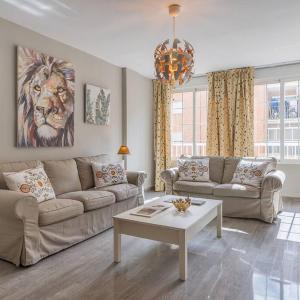 Amplio Apartamento Familiar en Granada con Aire Acondicionado