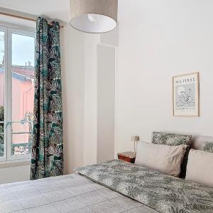 Charming 2-Bedroom Retreat Near City Center with Excellent Transport Links
