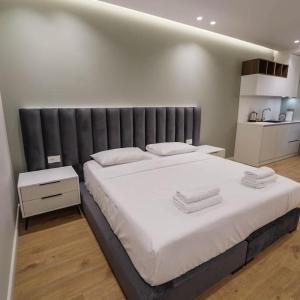 2 Steps from city center apt 3 1